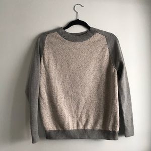 Gap 2 toned Sweater